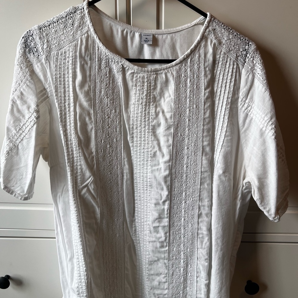 Old Navy White Cotton Embroidered Peasant Top